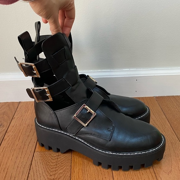 Shoedazzle black Sierra Buckle Bootie size 9 - Picture 3 of 12